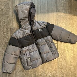 DKNY boys size 4